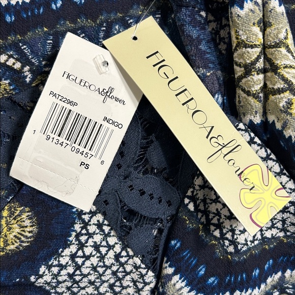 Figueroa & Flower Bohemian Patterned Blouse With Lace Details On Back Size SP - Picture 5 of 8